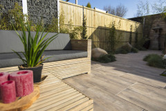 Yoga tuin met GeoCeramica's